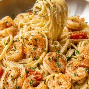 Creamy Garlic Shrimp Pasta