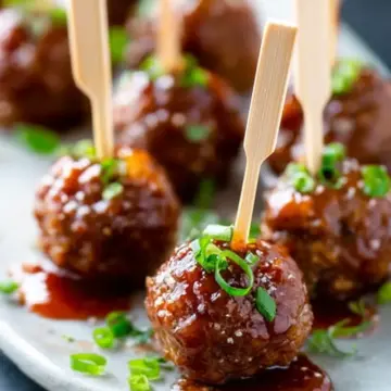 Cocktail Meatballs with Sweet & Sour Dipping Sauce