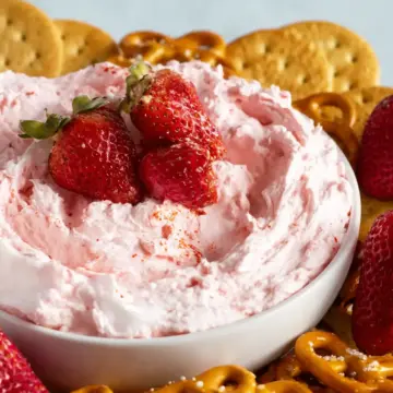 Fluffy Strawberry Pretzel Dip