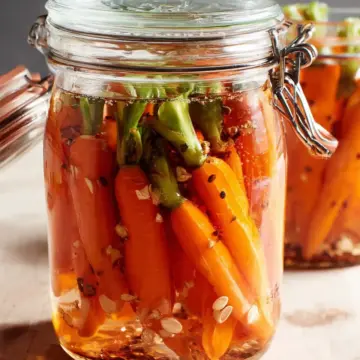 Quick Pickled Carrots