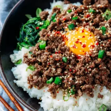 Korean Ground Beef and Rice Bowls