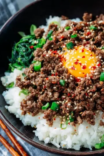 Korean Ground Beef and Rice Bowls
