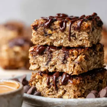 Peanut Butter Banana Baked Oatmeal Bars
