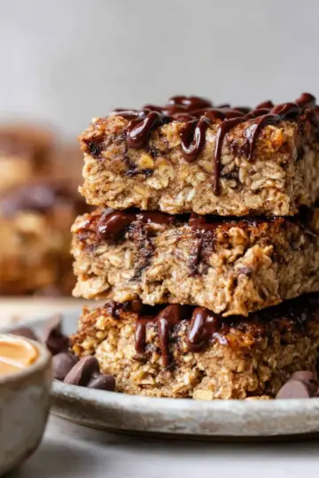 Peanut Butter Banana Baked Oatmeal Bars