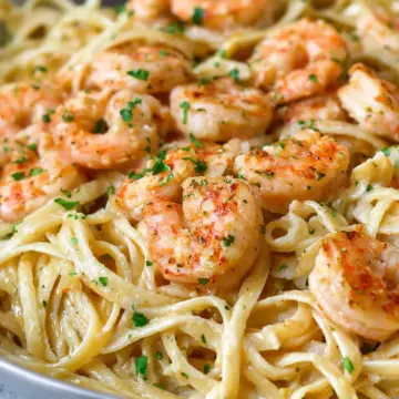 Creamy Garlic Shrimp Pasta
